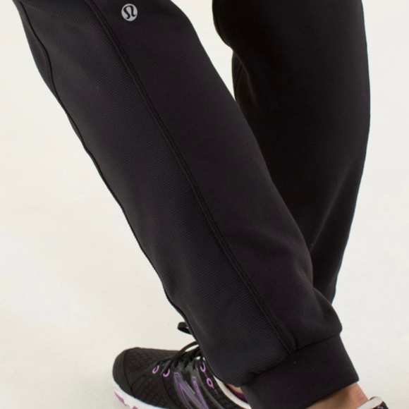 Lululemon Women's Base Runner Pant - Picture 6 of 11